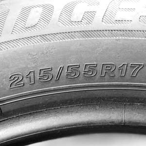 BRIDGESTONE BLIZZAK LM001 215/55R17