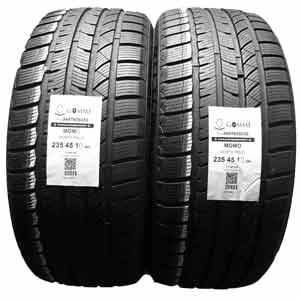 MOMO W-2 NORTH POLE 235/45R18
