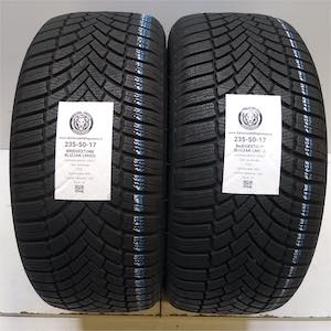 BRIDGESTONE BLIZZAK LM005 235/50R17