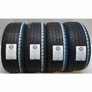 ROTALLA ICE PLUS S210 215/40R17