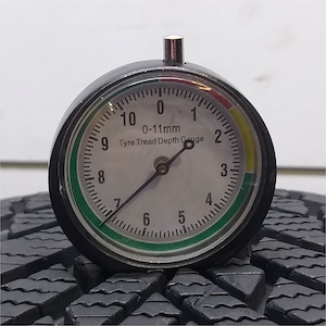 BRIDGESTONE BLIZZAK LM005 205/60R18