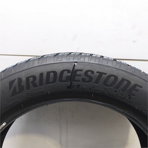 BRIDGESTONE BLIZZAK LM005 205/60R18
