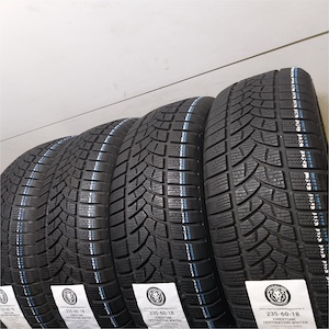 FIRESTONE DESTINATION WINTER 23560R18