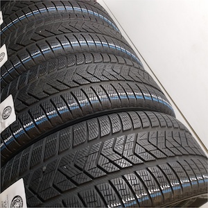 PIRELLI SCORPION WINTER 255/55R19