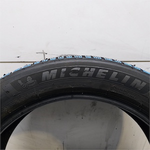 MICHELIN PILOT ALPIN 5 SUV 235/50R20