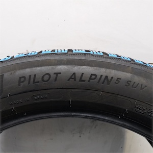 MICHELIN PILOT ALPIN 5 SUV 235/50R20