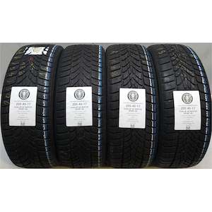 DUNLOP SP WINTER SPORT 4D 205/45R17