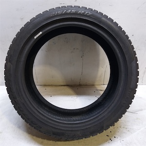 PIRELLI WINTER SOTTOZERO 3 215/45R17