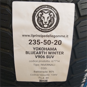 YOKOHAMA BLUEARTH WINTER V906 SUV 235/50R20