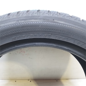 YOKOHAMA BLUEARTH WINTER V906 SUV 235/50R20