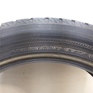 YOKOHAMA BLUEARTH WINTER V906 SUV 235/50R20