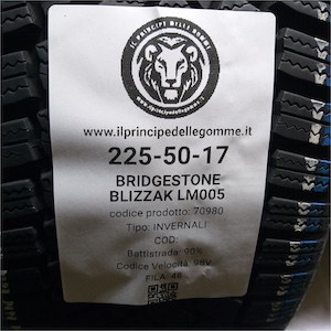BRIDGESTONE BLIZZAK LM005 225/50R17