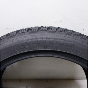 TAURUS WINTER 225/45R18