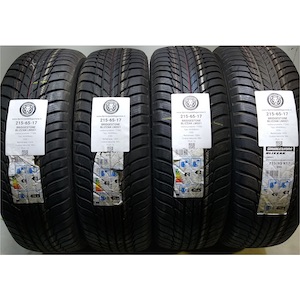 BRIDGESTONE BLIZZAK LM001 215/65R17