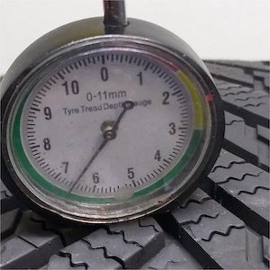 FIRESTONE WINTERHAWK 4 235/55R19