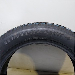 FIRESTONE WINTERHAWK 4 235/55R19