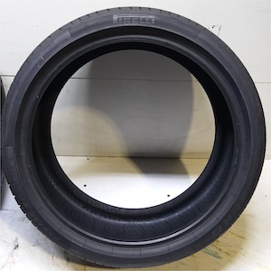 PIRELLI P ZERO PZ4 255/35R20